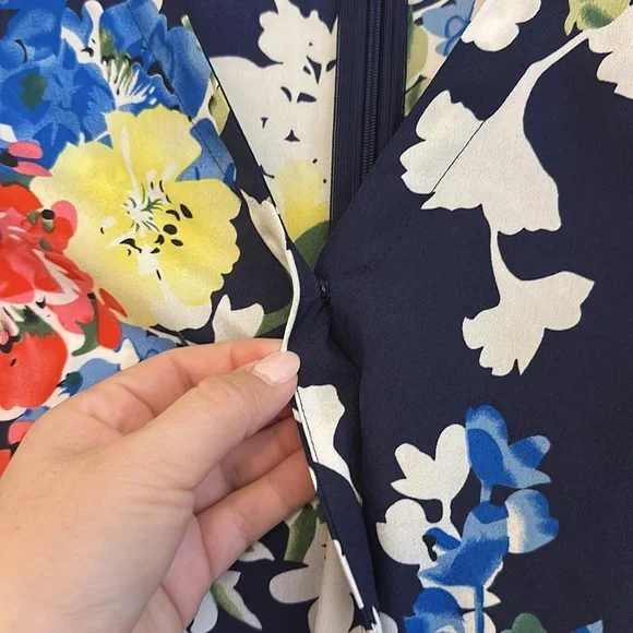 Yumi Kim Floral Navy Romper - Picture 5 of 8